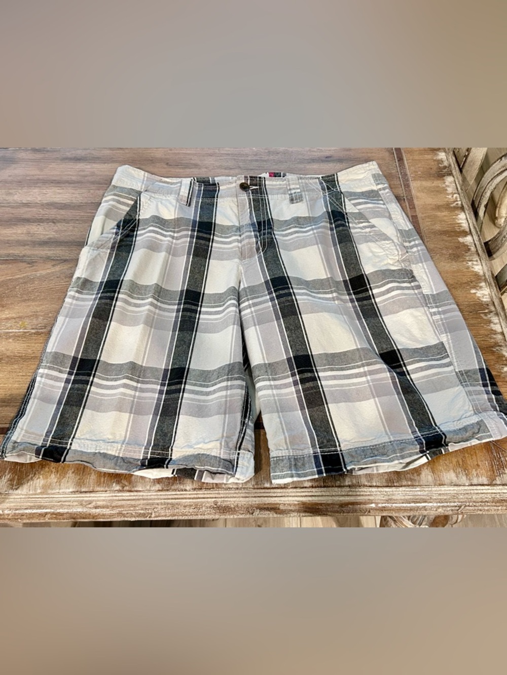 Mossimo Supply Co Black & White Shorts~size 34